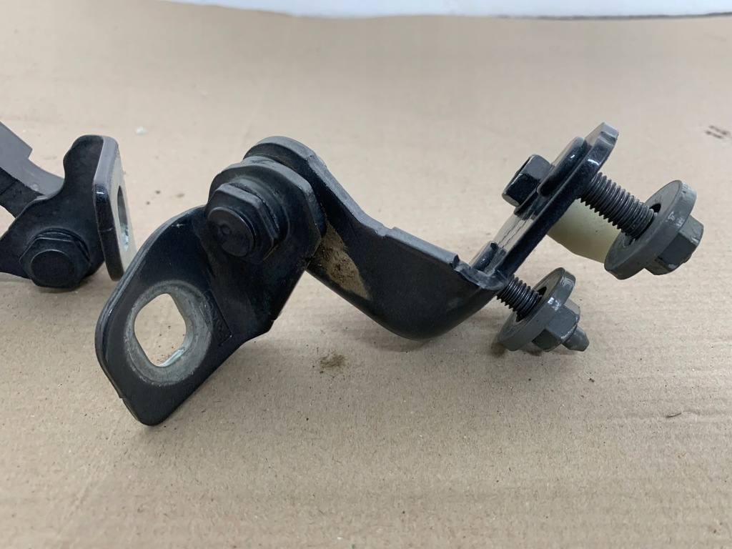 фото №11, Ford mustang mach-e rwd 21r петля петли дверь góra dół левый задняя задние