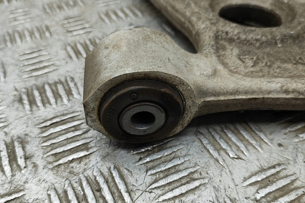 фото №7, Kia niro передній лівий нижній важіль 54500-g2100 1.6 23664069