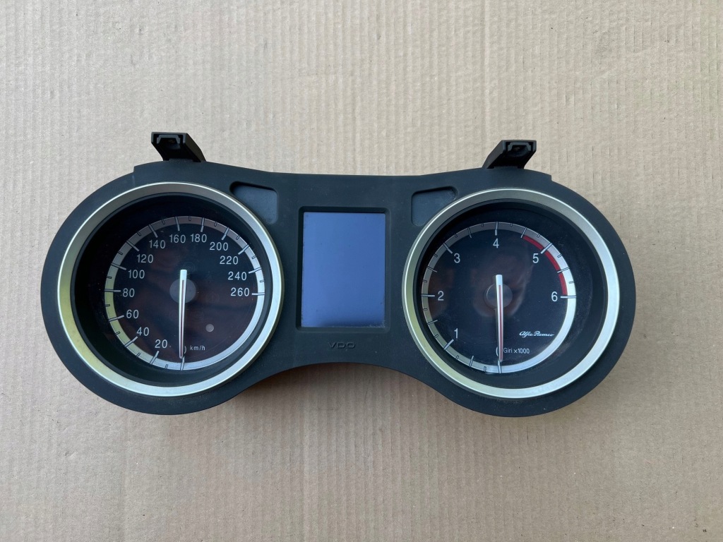 Купити Alfa romeo 159 2.4 лічильник прилади 56072820