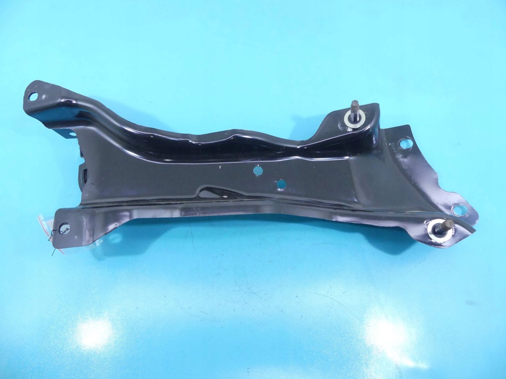 фото №2, Кронштейн амортизатора задняя левая discovery sport