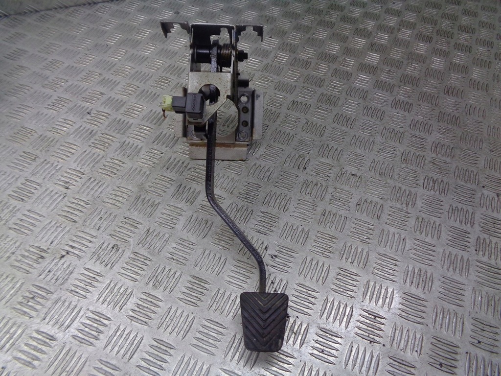 фото №1, Педаль гальма kia magentis 2.0 93810-38000