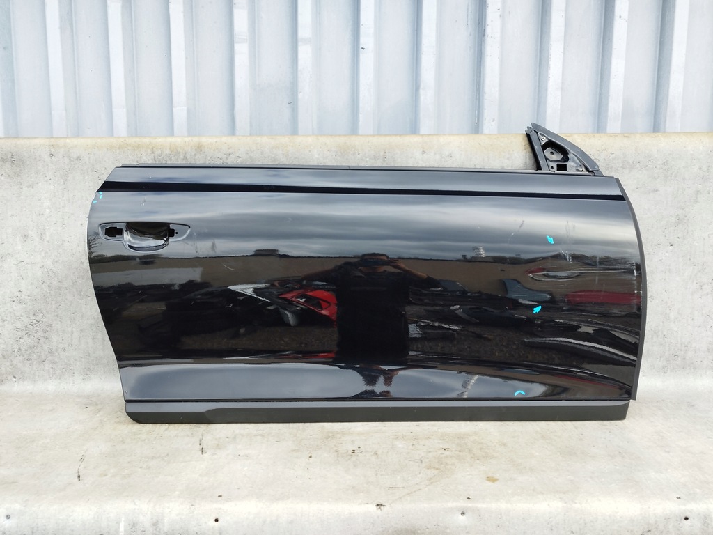 фото №1, Vw scirocco 1k8 дверь передние правое