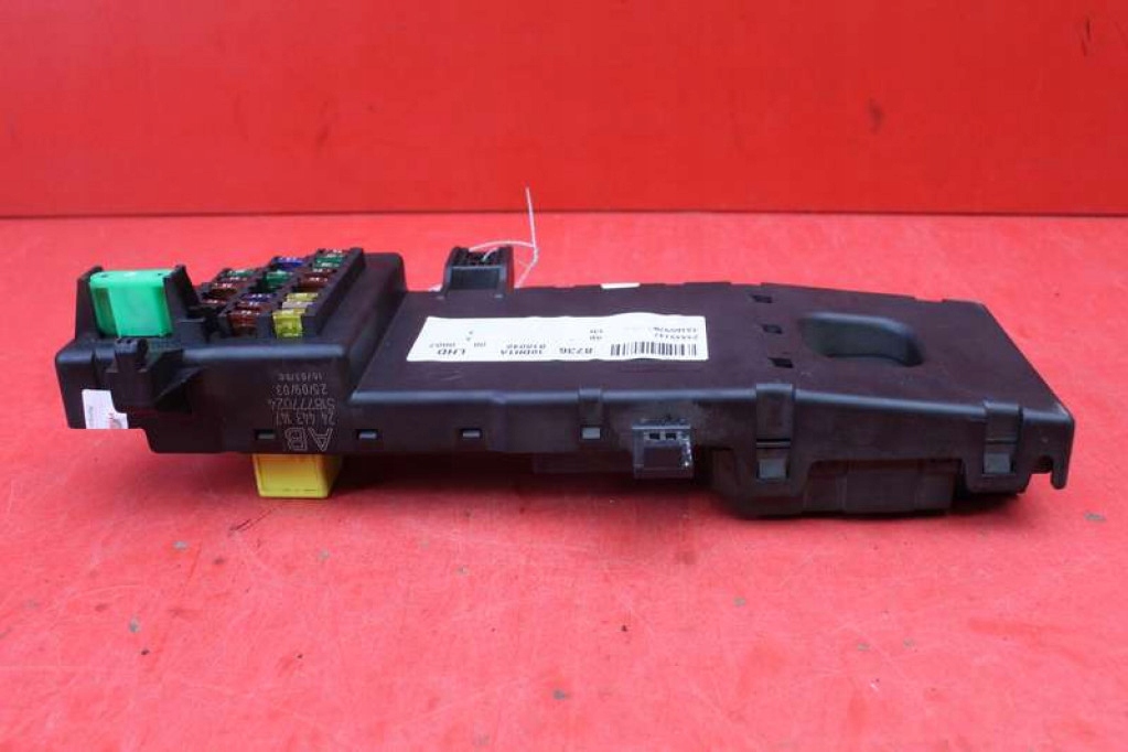 Коробка предохранителей 24443147 ab opel signum 2.2 direct 155 km + pin в Украине
