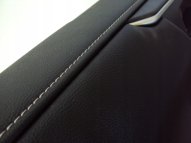 фото №5, Обивка дверь левый перед toyota rav-4 v 19-