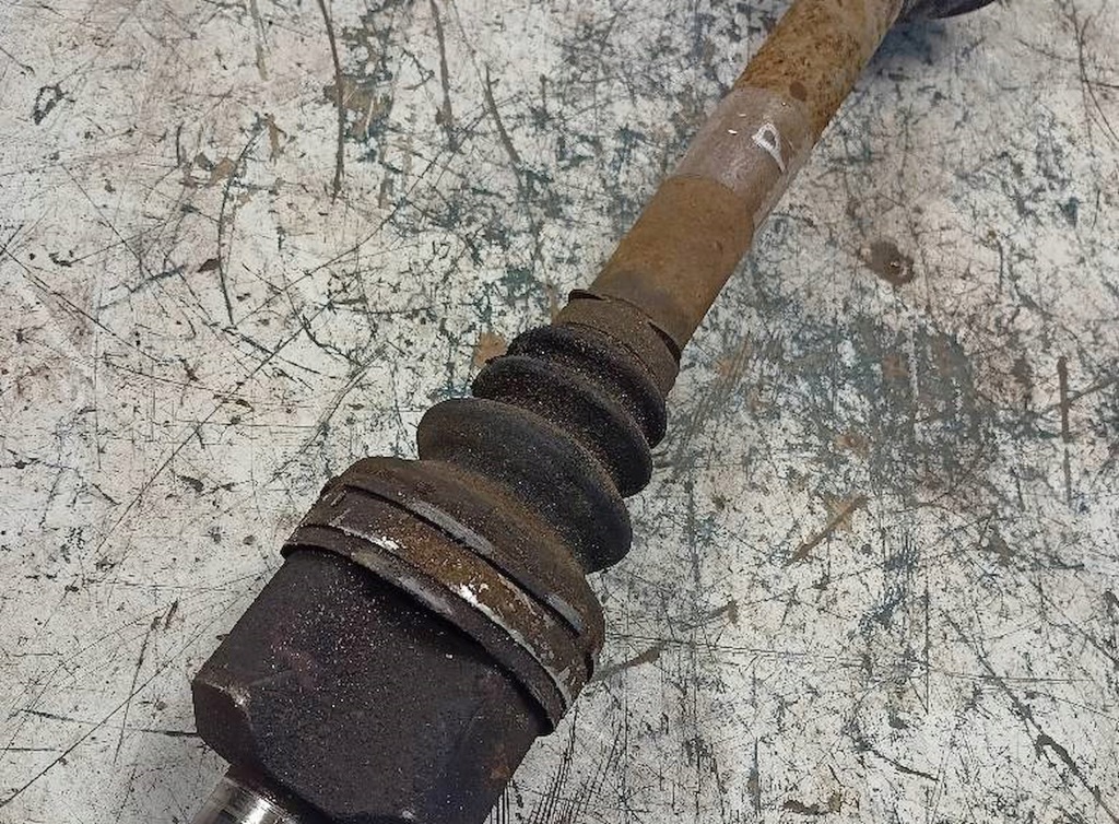 Приводной вал левая citroen c4 1,6 hdi Оригинал