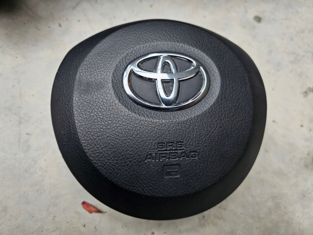 фото №11, Приборная панель консоль подушка безопасности toyota yaris iii 3