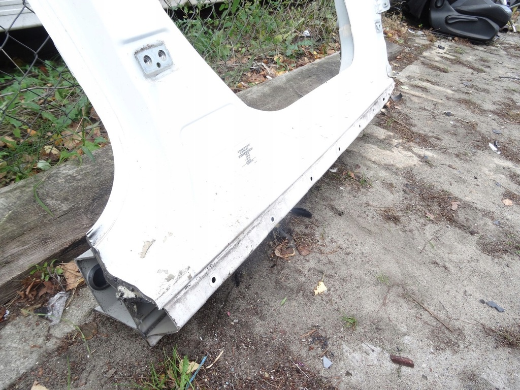 фото №4, Peugeot 2008 порог правый блок двигателя