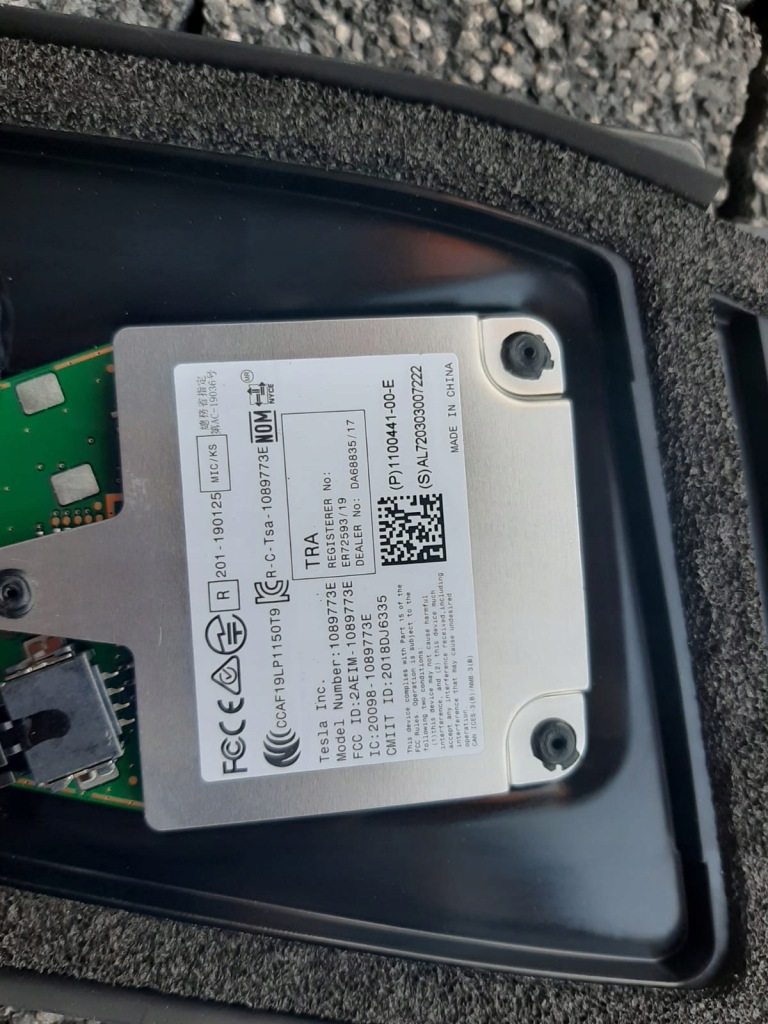 Камера бічна молдинг накладка tesla 3 lift 2021 в Україні