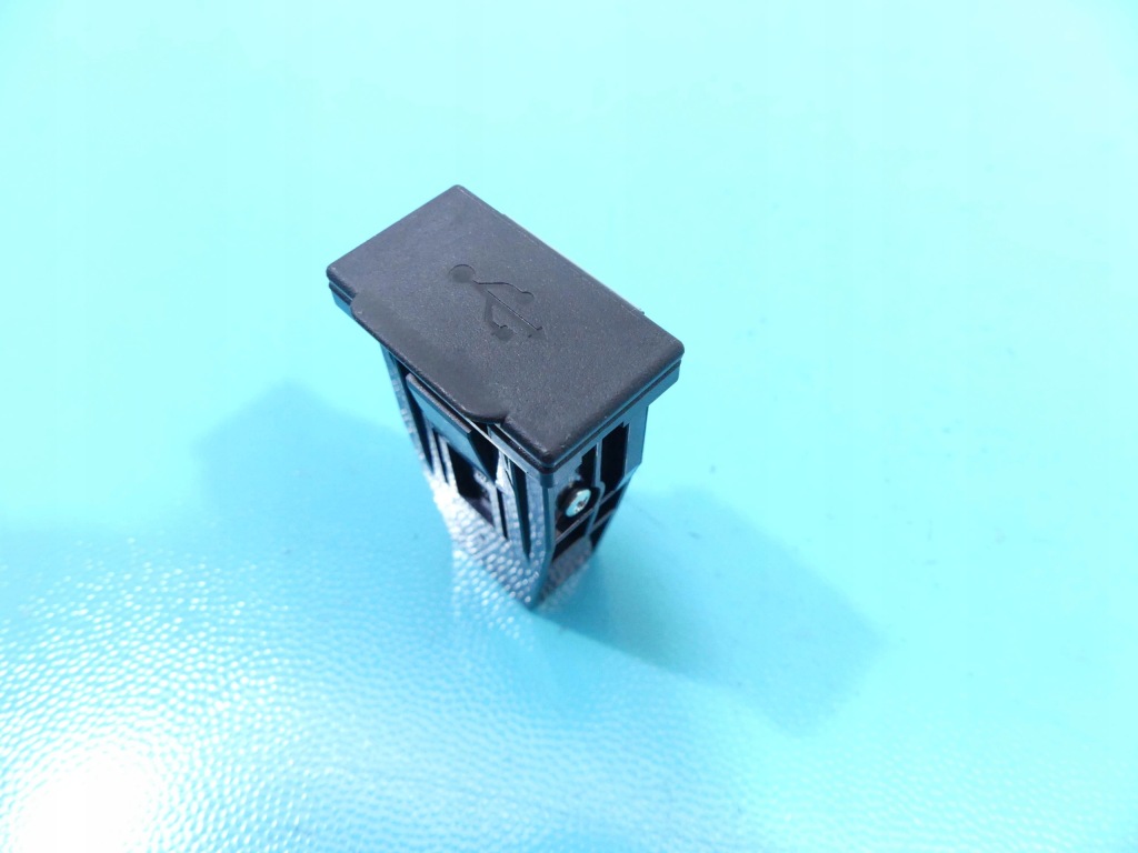 фото №1, Разъём usb mitsubishi outlander iii 12-15