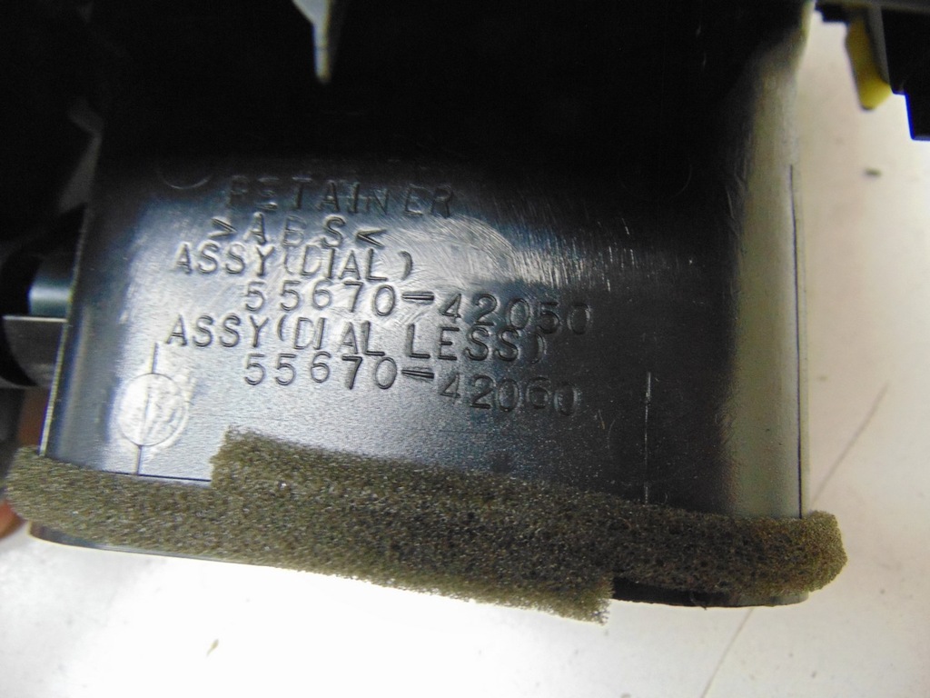 фото №13, Решётки консоли toyota rav4 iii 55670-42050