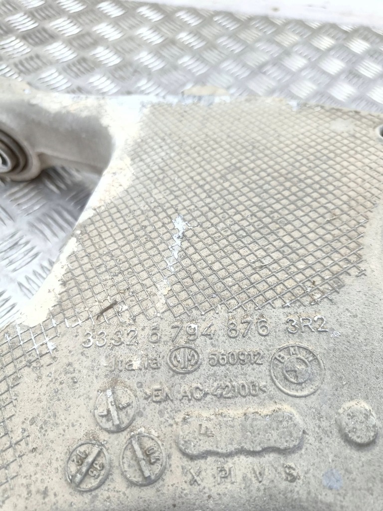 фото №11, Bmw 7 f01 f02 f03 f04 2013 верхний рычаг задний