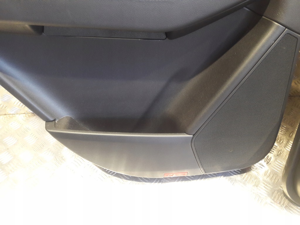 фото №10, Mercedes gle w166 обивка обшивка дверь задняя