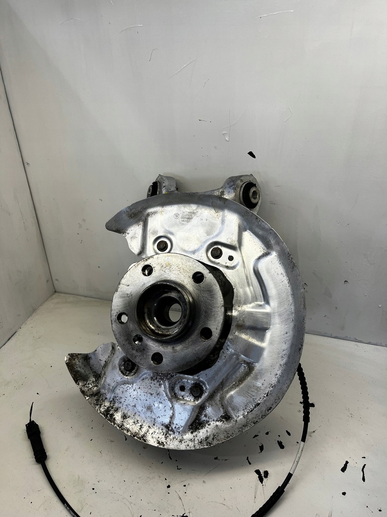 фото №1, Bmw i3 поворотний кулак ступиця лівий задня