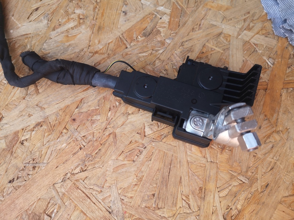 фото №5, Audi q3 83a клемма минусовая