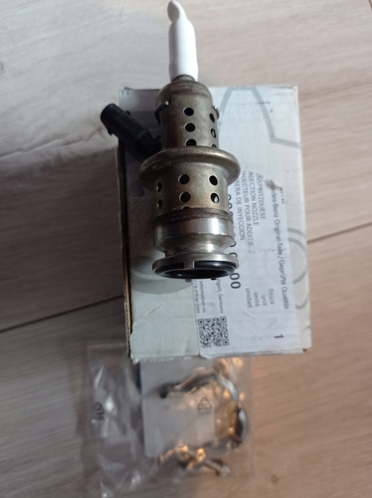 Купить Насадка форсунки жидкость ad blue mercedes sprinter 907