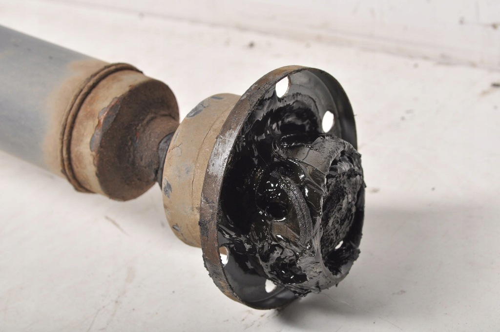 фото №8, Volvo xc70 ii 2.4 d5 185km wał приводной 30787840 6g9n-7l190-gc