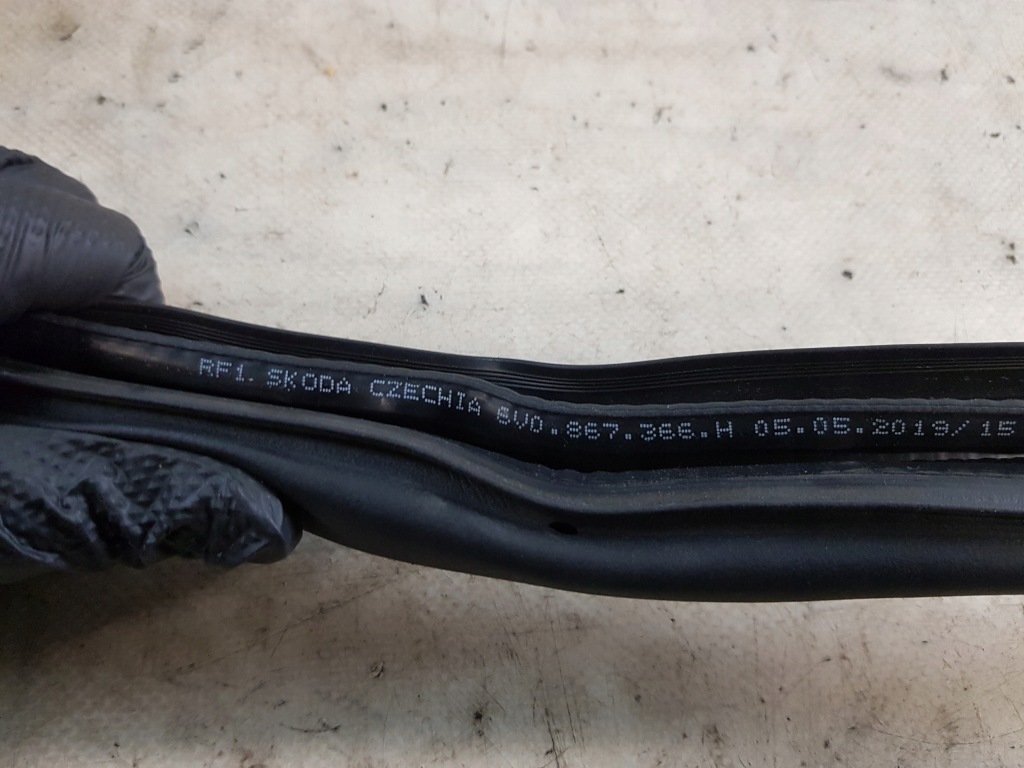 фото №5, Прокладка двері правий перед skoda fabia iii kombi 19r. 6v0867366h