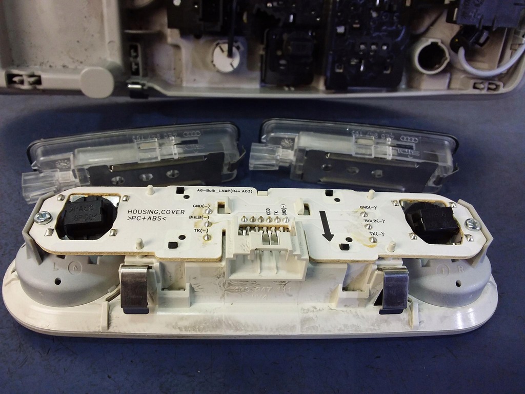 фото №5, Audi a6 c7 лампа потолочный защита козырёк