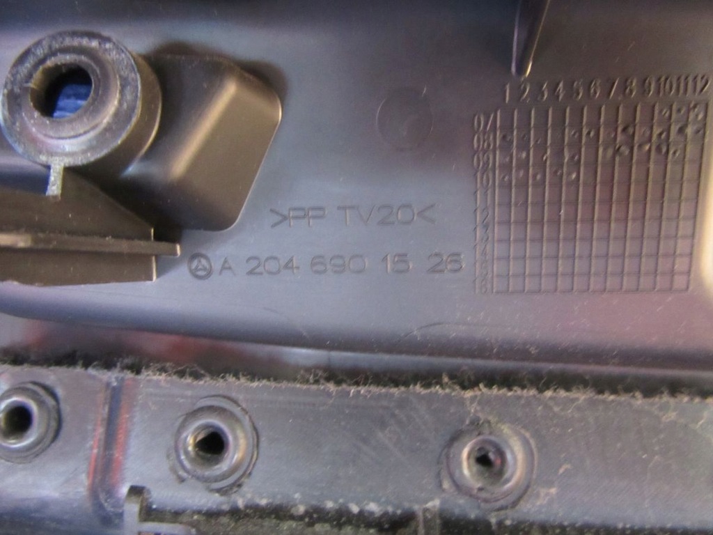 фото №12, Mercedes glk x204 2010 обшивка захист з багажника