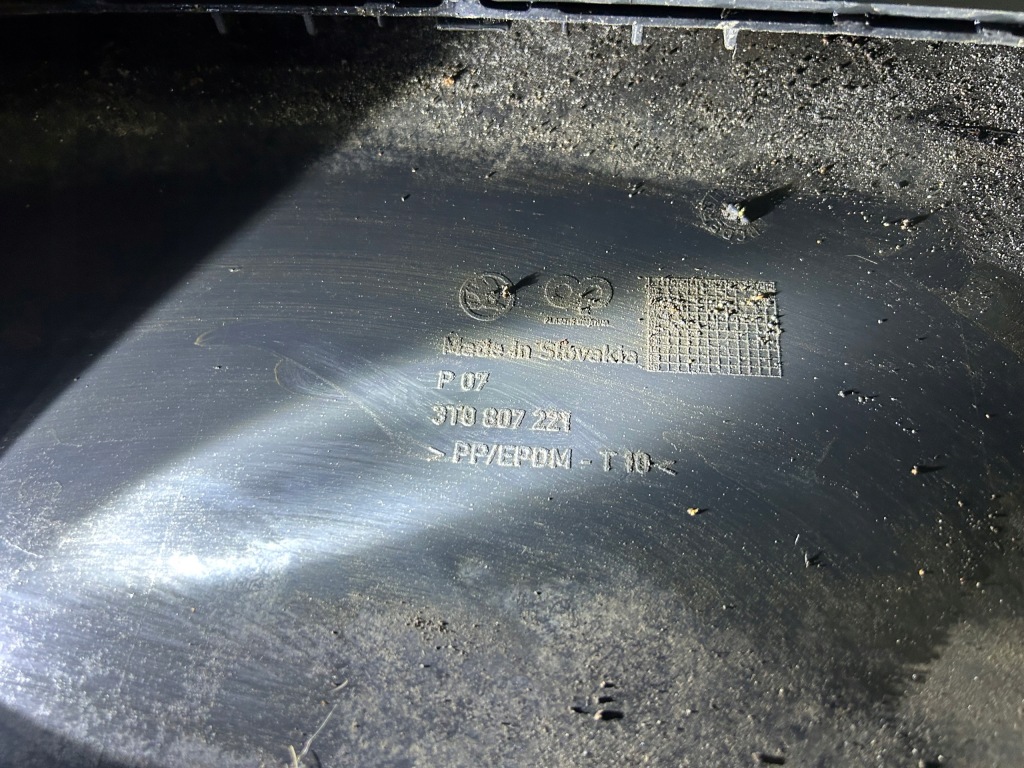 фото №9, Бампер перед передний skoda superb ii 08- + решётка радиатора bez отверстий