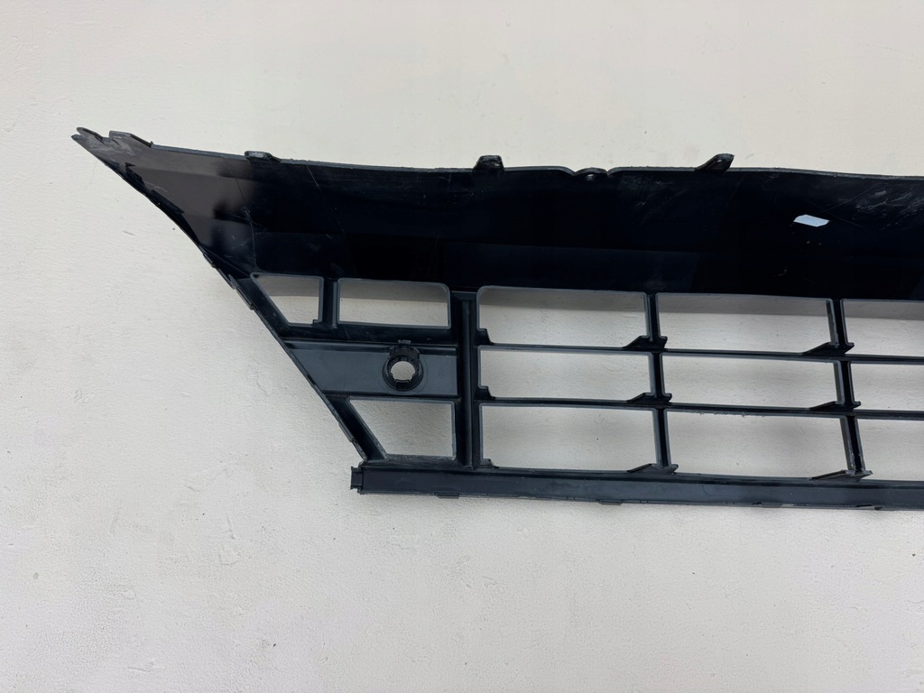 фото №13, Volvo xc60 2 ii lift 21r- решітка середня бампера перед 32234959