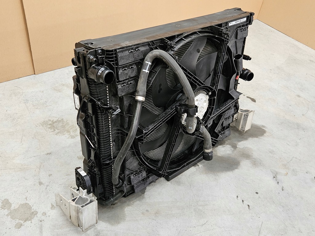 фото №9, Комплект радіатор bmw i4 g26 електрик вентилятор радіатор idealne !!!