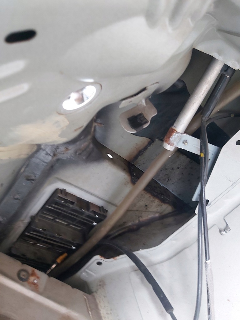 Hyundai купе 2 tiburon ремень задняя задний поддон пол четверть Недорого