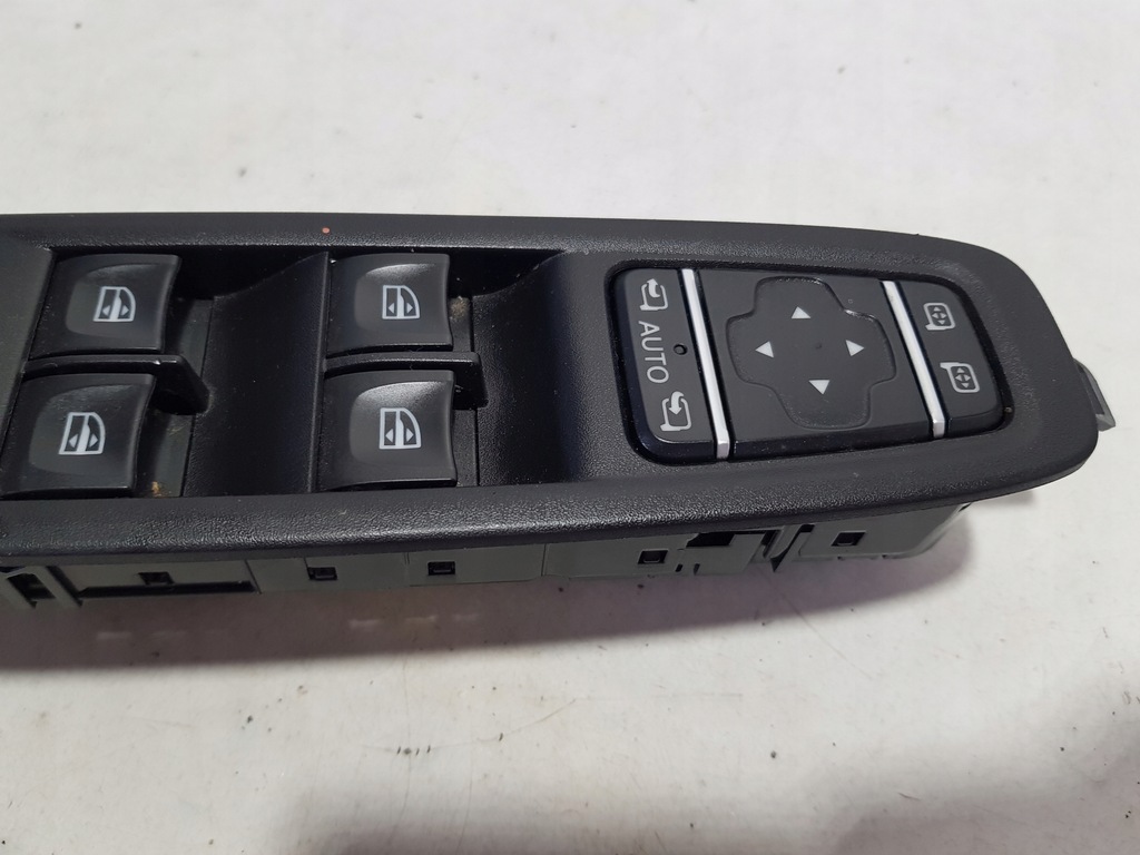 фото №4, Панель окон зеркал renault zoe ii