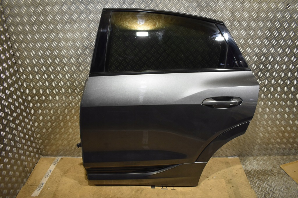 Купить Идеальное  дверь задний задние левая комплект . audi e-tron w цвет: lz7s 1