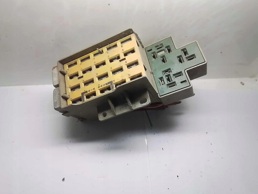 фото №1, Б/у оригинальный модуль предохранителей chrysler pt cruiser p04671458ad