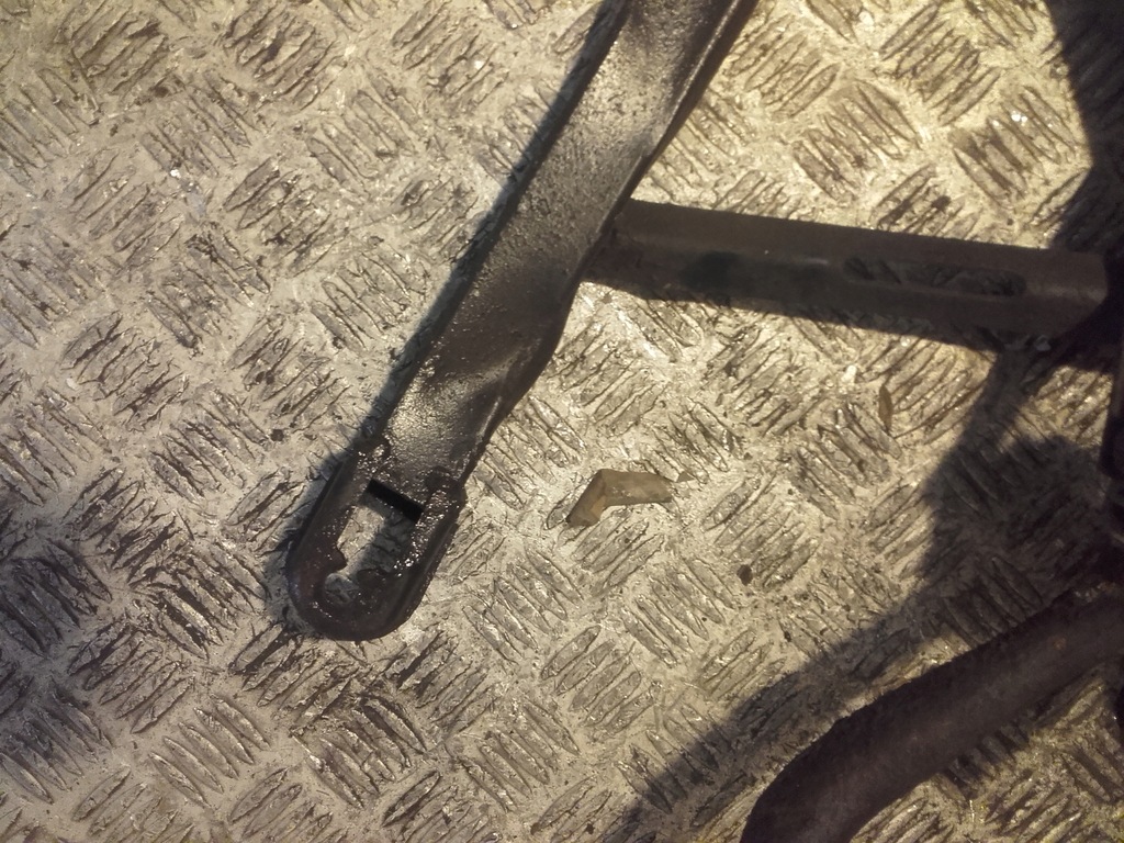 фото №6, Bmw 8 e31 підрамник хрестовина важіль 840