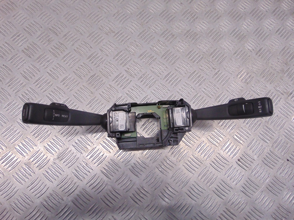 фото №1, Volvo s60 ii переключатель комбинированный 10-