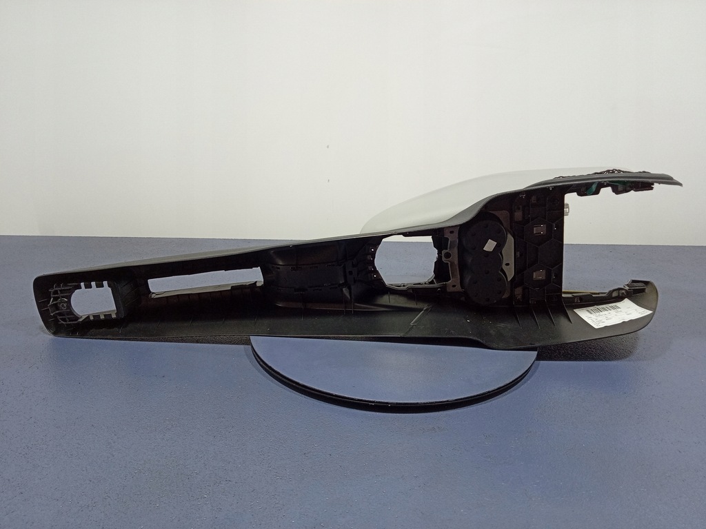 фото №7, Audi a1 8x 10- туннель средний cupholdery 8x0863240