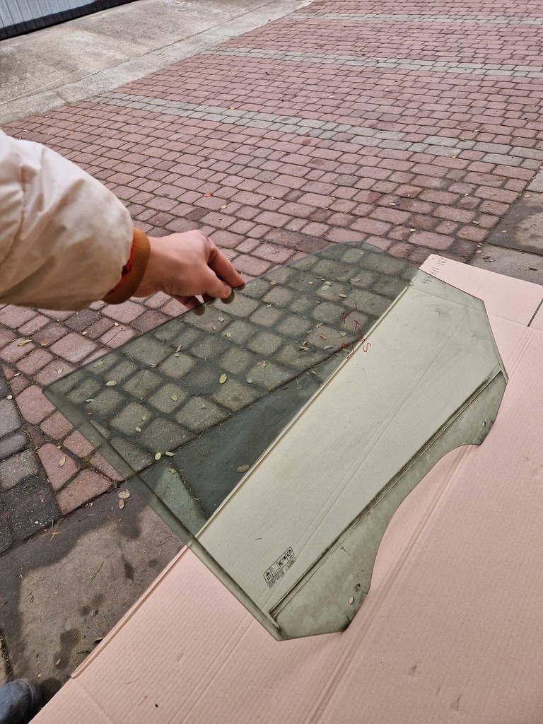 фото №7, Ford s-max стекло левый перед 06r