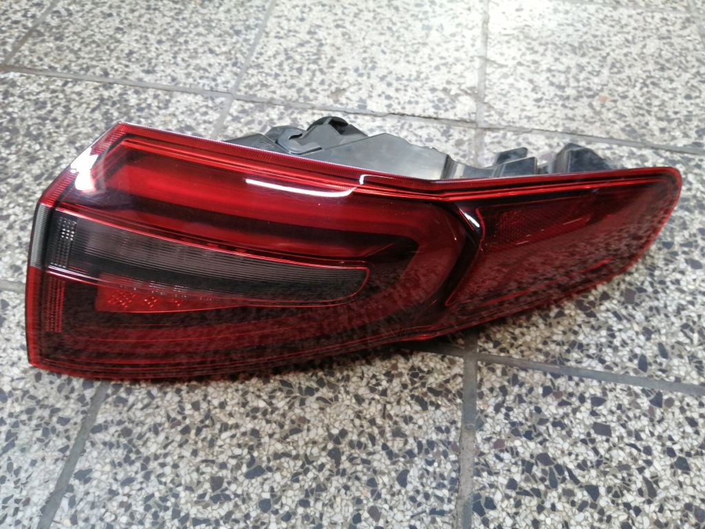 фото №5, Alfa romeo stelvio 2016- лампа задня права ліва