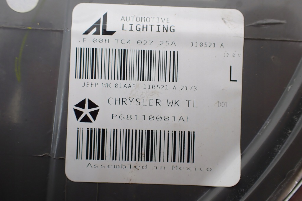 фото №12, Jeep grand cherokee wk2 2014- левая задняя лампа