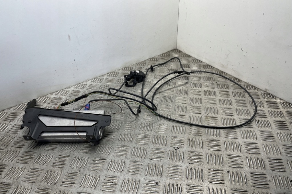 фото №10, Камера крышки багажника bmw 7 f01, f02 9240984 3.0l дизель 180kw 2010