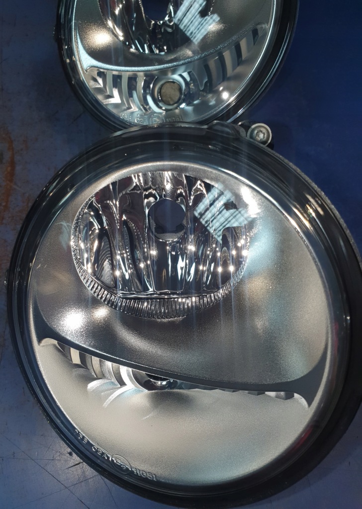 фото №3, Противотуманная фара renault twingo 90004261 правый оригинал