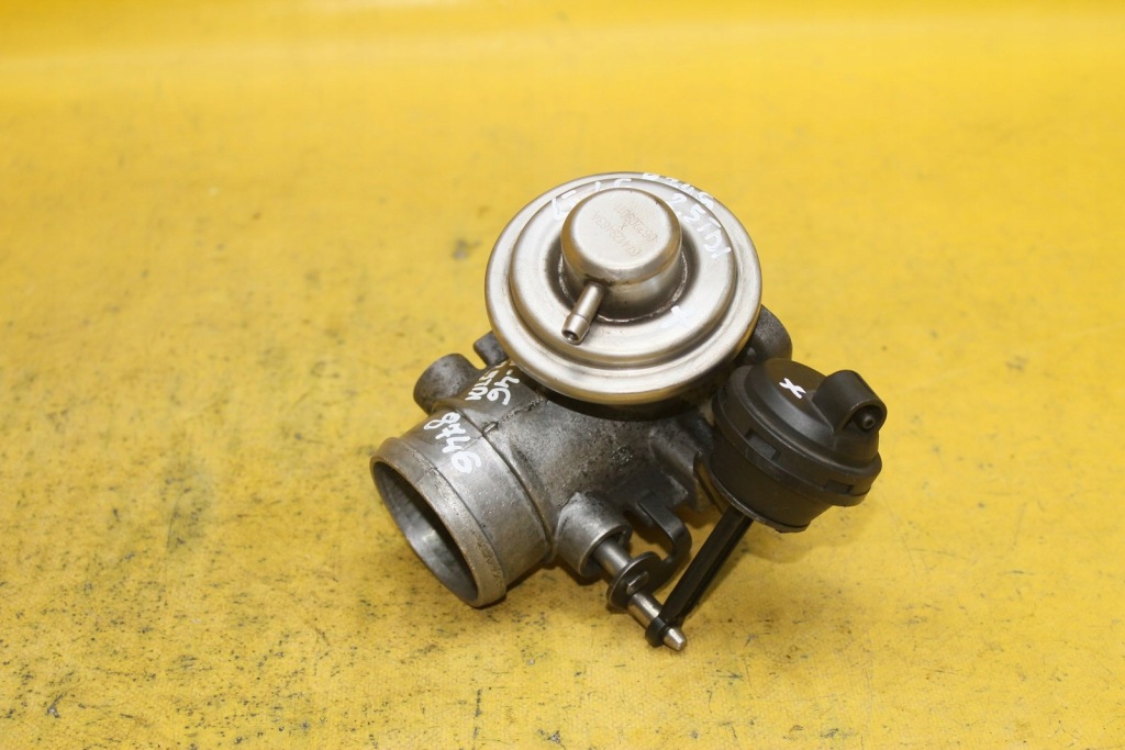 фото №1, Клапан egr lt 46 35 2.5 tdi 074129637b