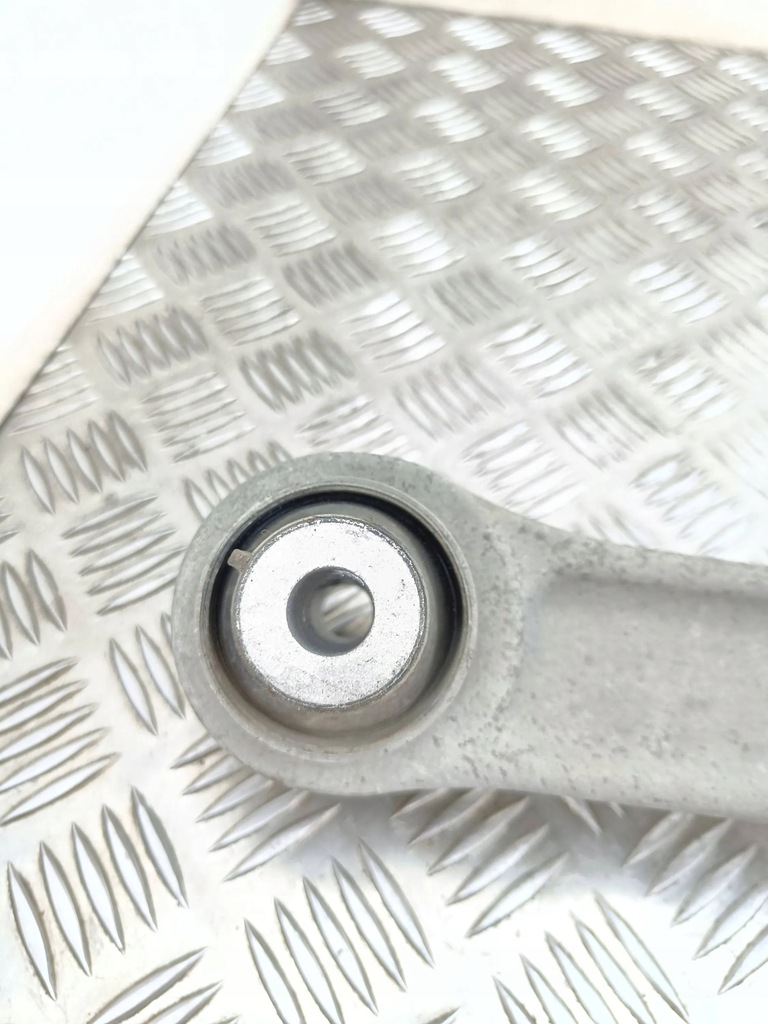 фото №6, Bmw 7 f01 f02 f03 f04 2014 нижний рычаг передний