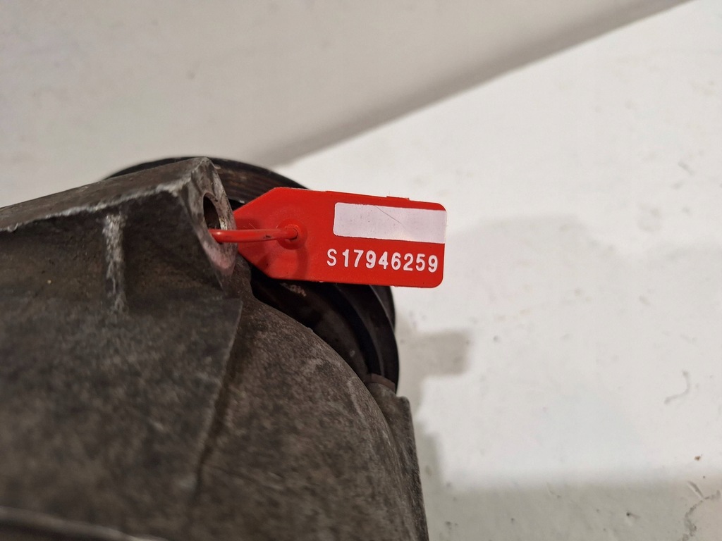 фото №6, Компресор кондиціонера 7700105765 renault trafic ii vivaro a 1.9 dci 01-