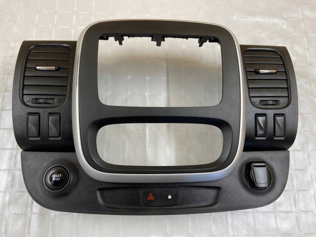 фото №1, Trafic iii рамка панель средний обдув радио 682604006r 682607479r