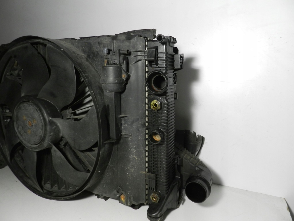 Радиатор воды кондиционер вентилятор 2.2 cdi автоматическая коробка передач mercedes e-klasa w212 компьютер. с Разборки