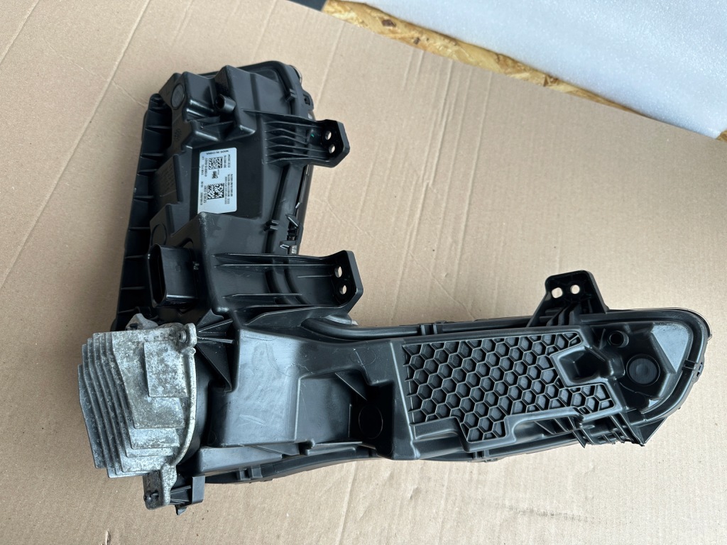 Evolute i-jet 4106010-ra01 поворотник противотуманная фара левый drl с Разборки