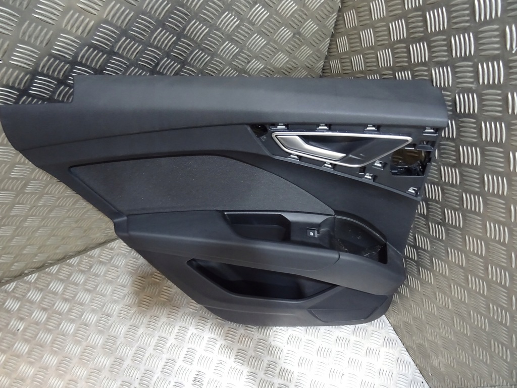 фото №9, Audi q4 e-tron suv сиденья заднее сиденье обшивки подлокотник комплект