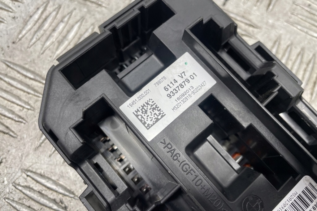 фото №8, Коробка предохранителей bmw 3 f30, f80 9337879 2.0l дизель 135kw 2012