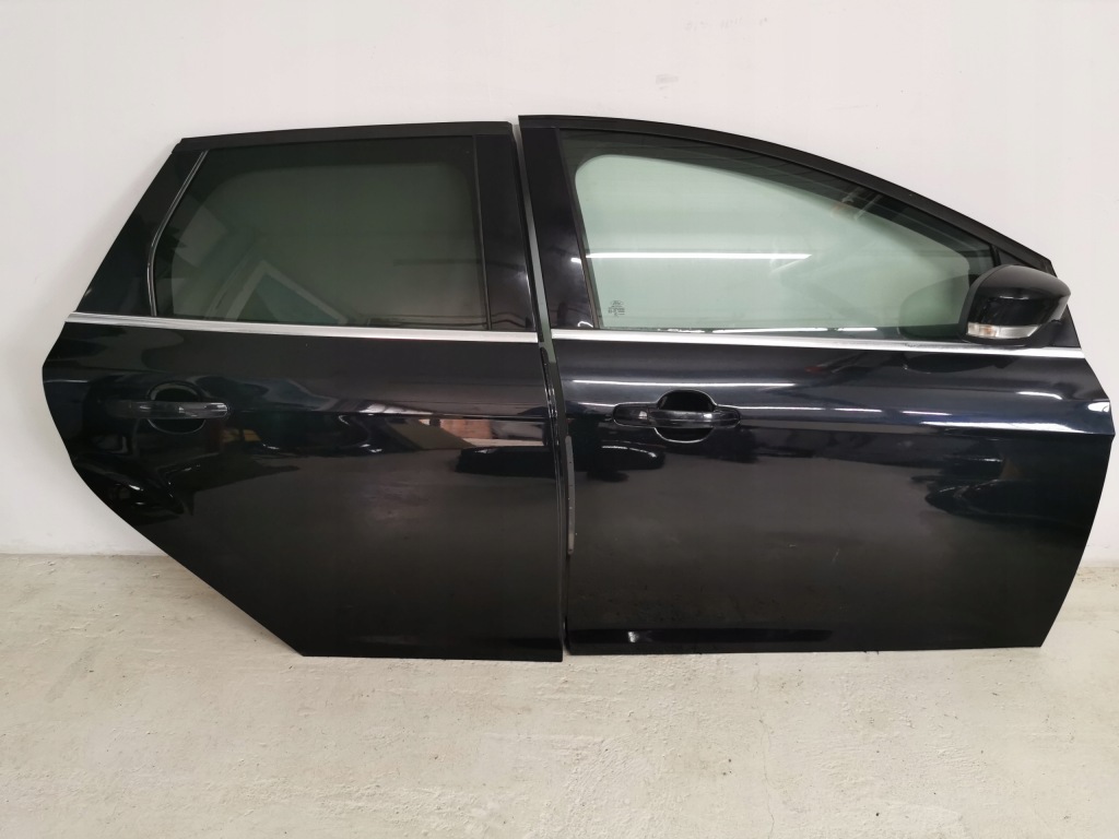 Интеркулер, дверь, крышка багажника задний , ford focus mk3 Цена