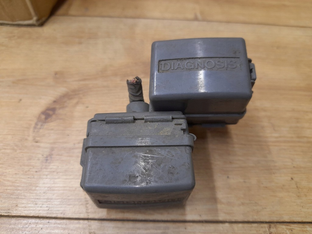 фото №1, Разъём соединитель диагностический mazda 323f