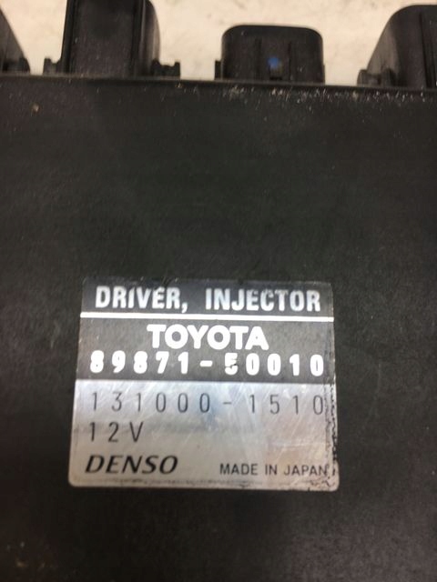 фото №5, Lexus ls модуль форсунок 89871-50010