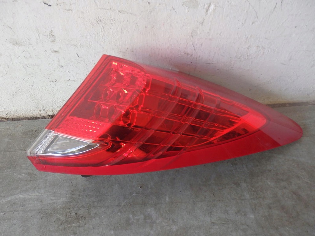 фото №1, Лампа правый правая задняя honda civic ix 2012-2015 хэтчбек